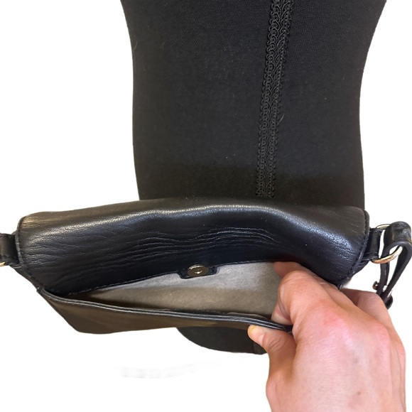 Vince Camuto Lefto Crossbody - Picture 5 of 6